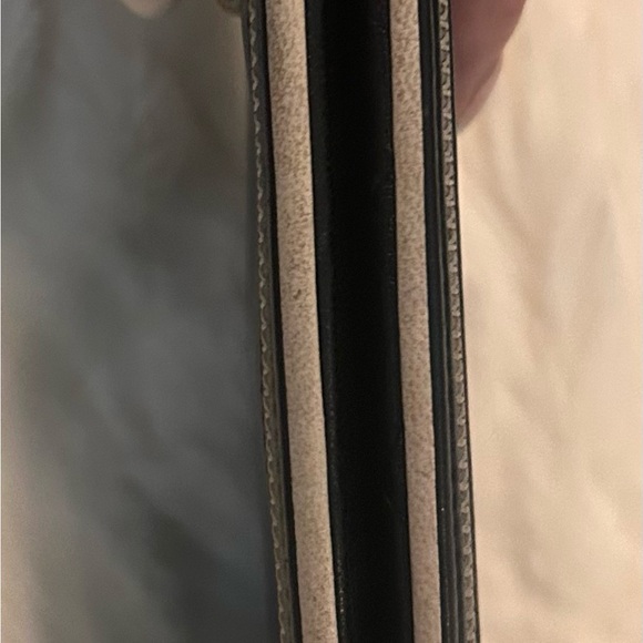 Authentic CHANEL Black Leather
Chanel Logo Long Wallet all inclusive!!!!!! - Picture 16 of 16